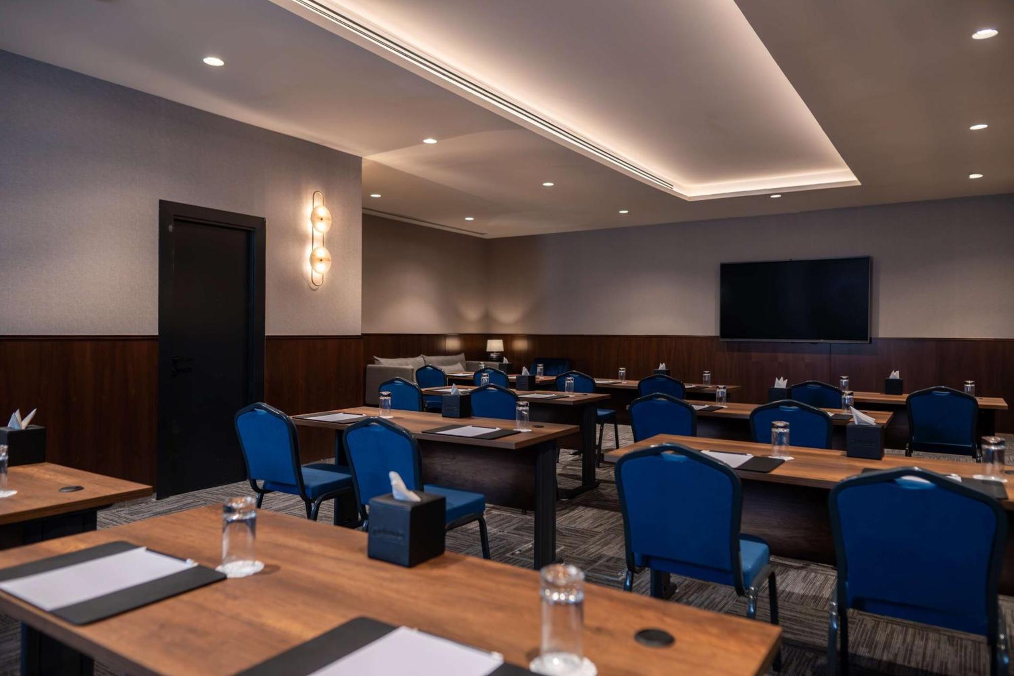 Radisson Blu Hotel, Amman Galleria Mall Eksteriør billede Meeting room